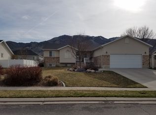 570 S 800 E, River Heights, UT 84321