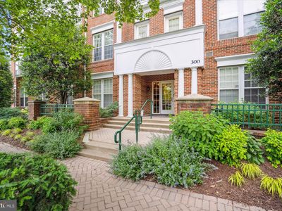 300 King Farm Blvd R-UNIT 9-304, Rockville, MD, 20850