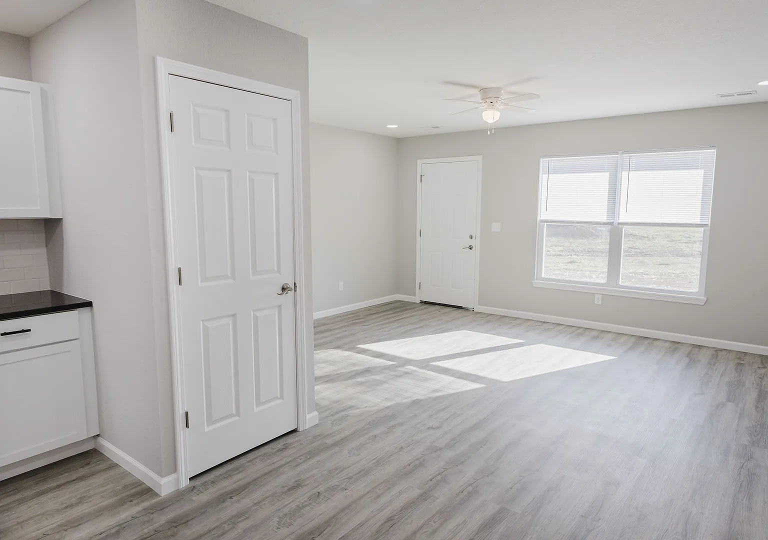 206 Hudson Drive — Photo 1
