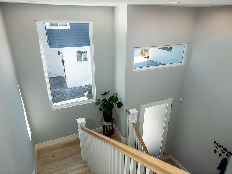113 Seale Ave — Photo 32