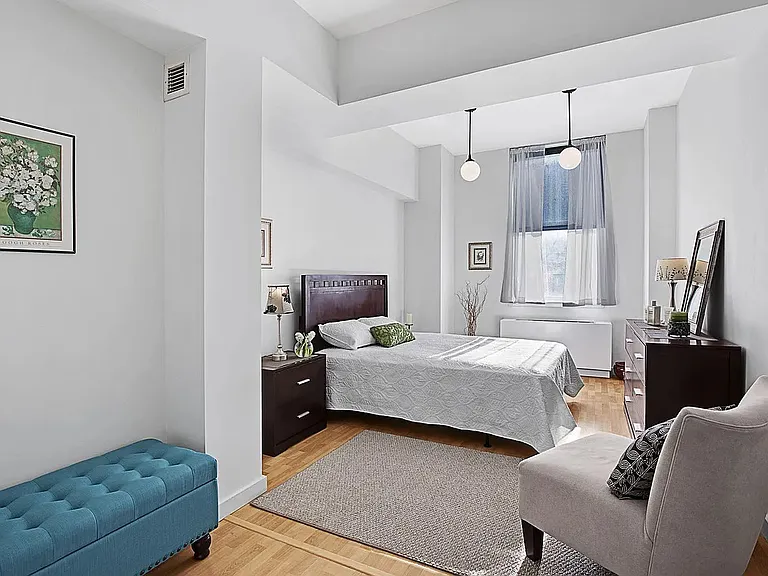 80 Elizabeth St #5F — Photo 4