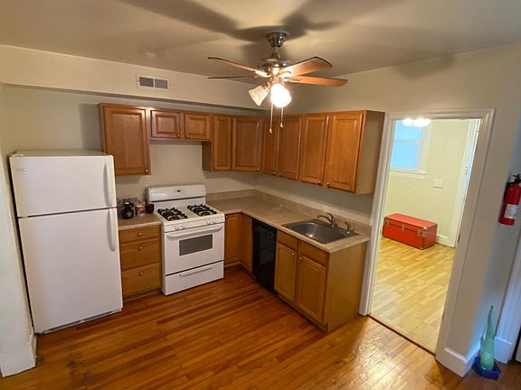 2nd image of 3155 Ellwood Ave APT C