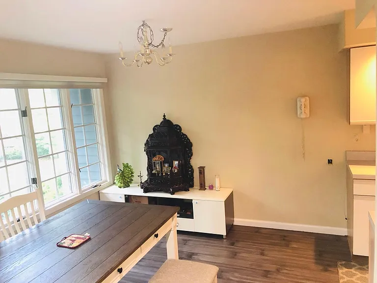 166 Surrey Ct #166 — Photo 33