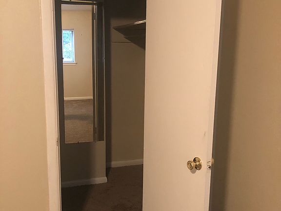 3rd image of 1340 18th Ave S APT B4