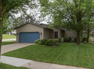 3745 10th Ave SW, Rochester, MN 55902