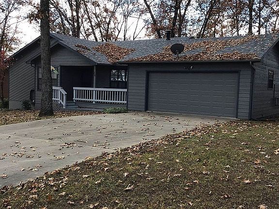 3rd image of 56 Deer Park Cir