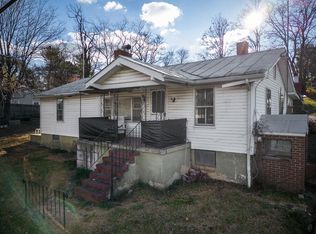 2430 W Beverly St, Staunton, VA 24401