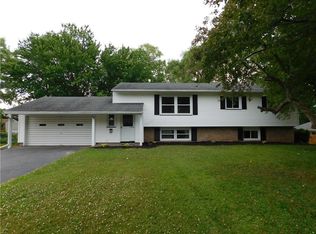 49 Daunton Dr, Rochester, NY 14624