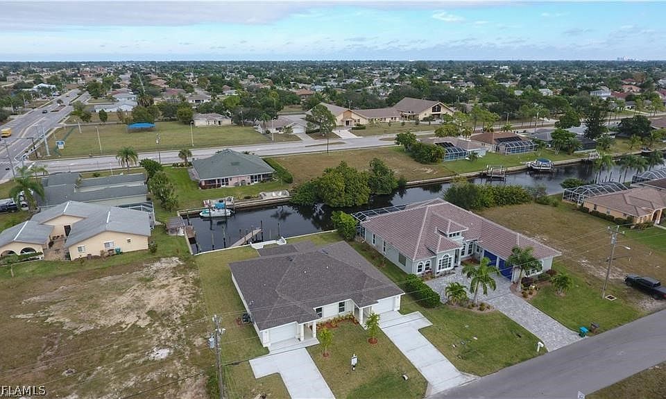 1st image of 721 SW 40th Terrace Cpe