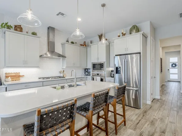 10509 W HARMONY Lane, Peoria, AZ 85382