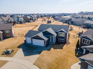 1452 Tunbridge Pl NE, Byron, MN 55920