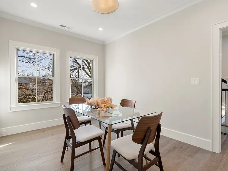180 Adams St #5 — Photo 7