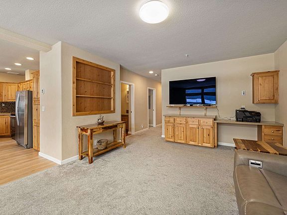 5th image of 4401 Riverside Dr Unit F4