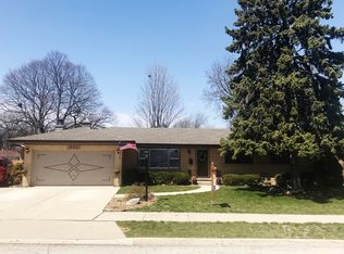 252 Lincoln Ct, Wood Dale, IL 60191