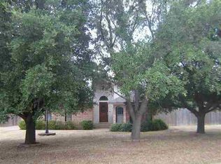 204 Lost Oaks Dr, Waco, TX 76705