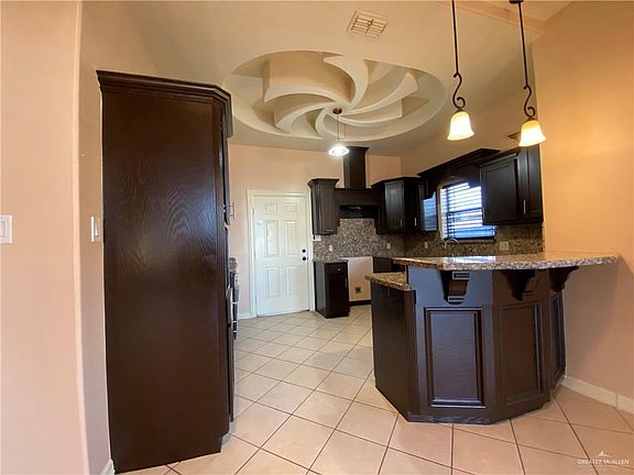 5th image of 606 S Mina De Oro St