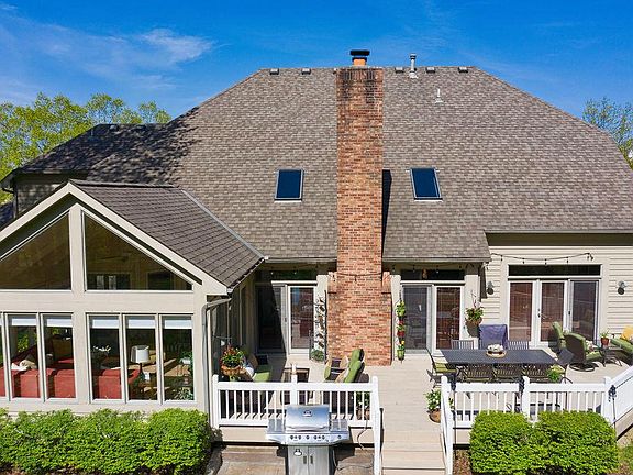 2nd image of 6615 Highland Lakes Pl