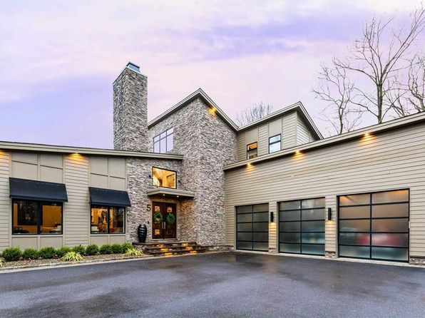5 Parish Dr