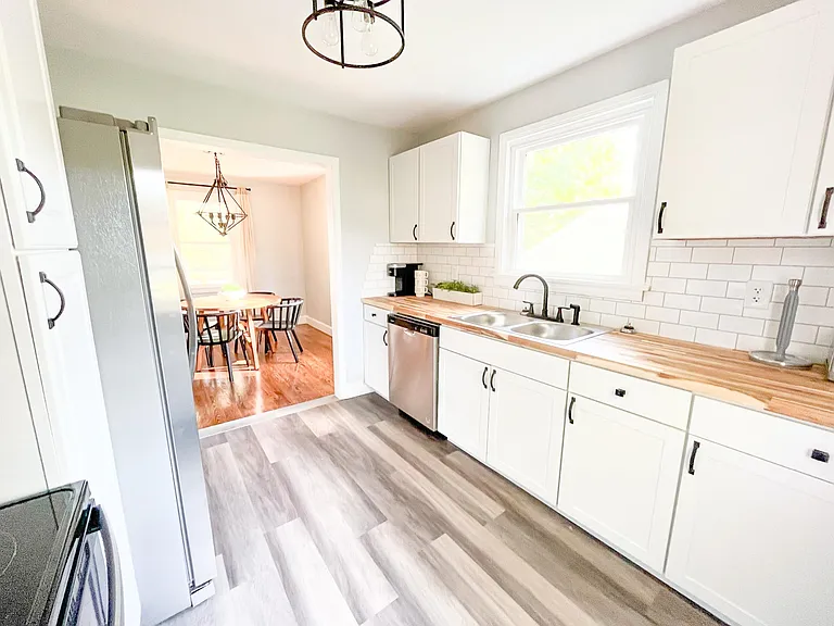 614 Sussex St — Photo 6