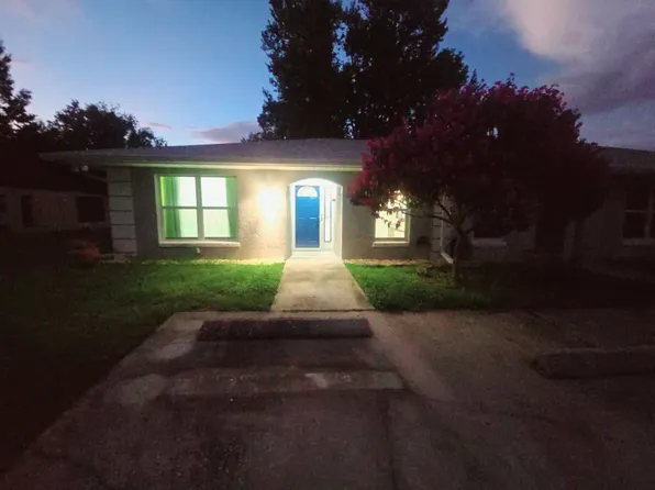 4706 Mercado Dr, Sebring, FL 33872