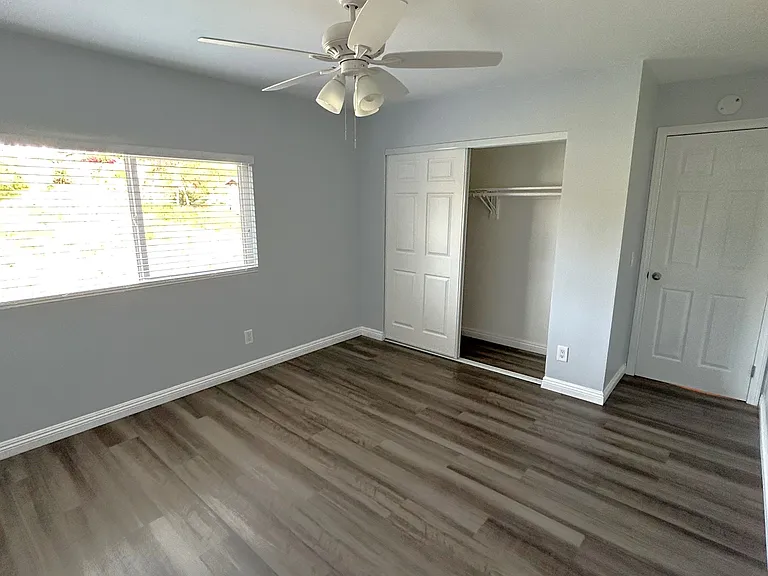 Vista Hills Apartments — Photo 14