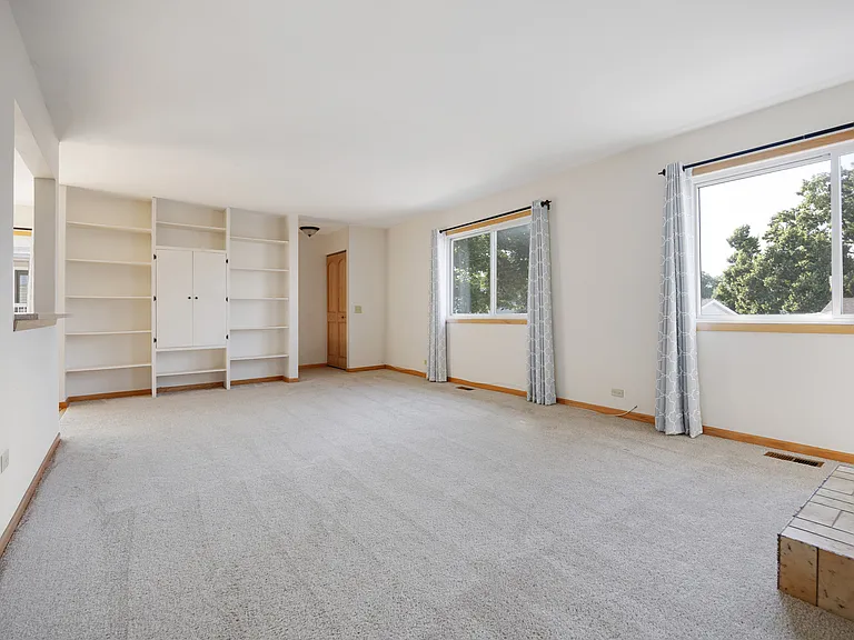 717 Whitesail Dr #717 — Photo 2