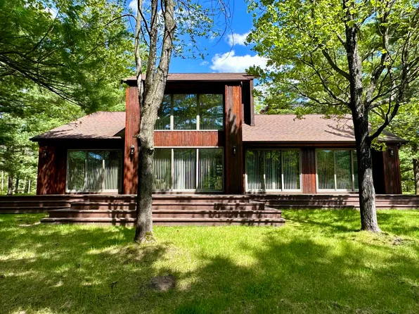 4400 Betsy Blvd, Grayling, MI 49738