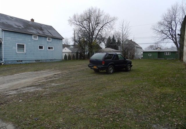 1st image of 176 Jackson Ave