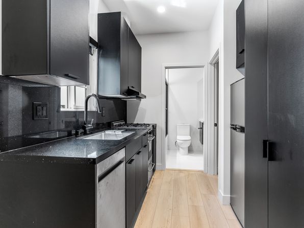134 Robinson St #1/2