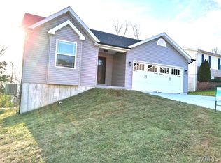 1724 Twelve Oaks Pl, Pevely, MO