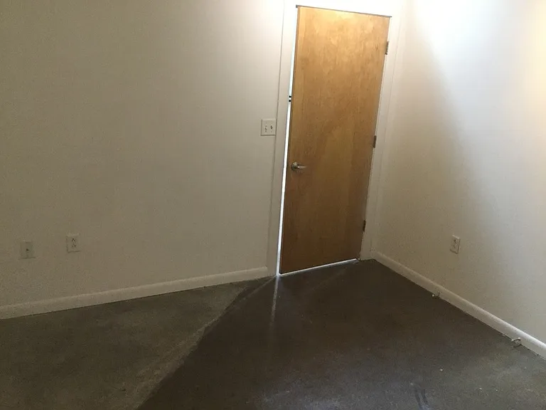 1101 W Marshall St #123 — Photo 7