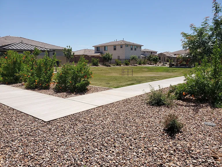 8537 W Myrtle Ave — Photo 12
