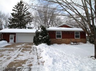 435 Aberdeen Dr, Waite Park, MN 56387
