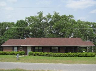 44 Hilltop Dr, Lumber City, GA 31549