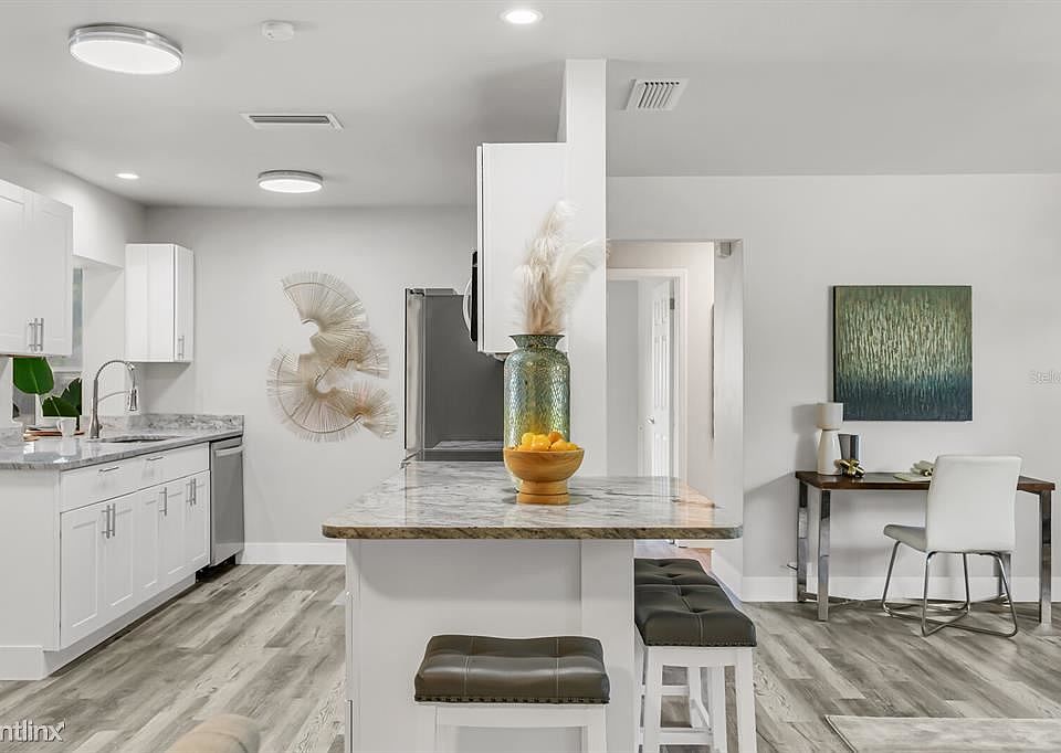 1st image of 1530R Picardy Cir