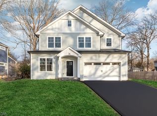 36 Edgewood Ave, New Providence, NJ 07974