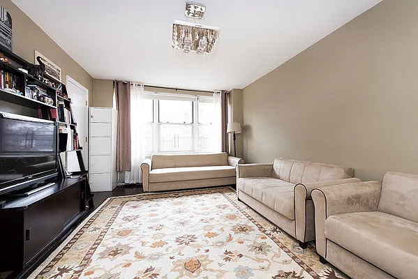 Sold by Bold New York | media 9