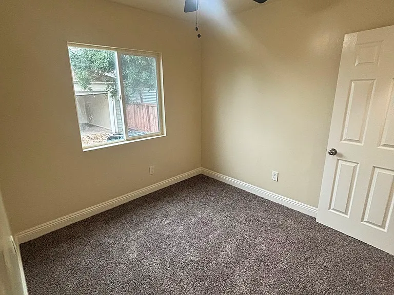 3966 S Hobart Blvd — Photo 10