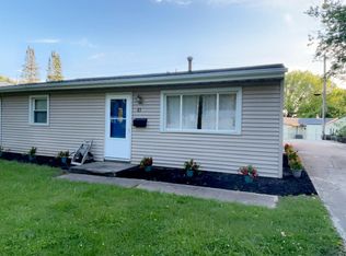 83 Oriole Dr, Decatur, IL 62526