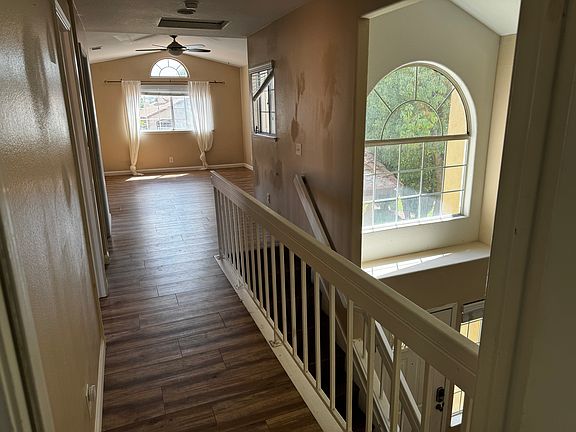 4th image of 40065 Ravenwood Dr