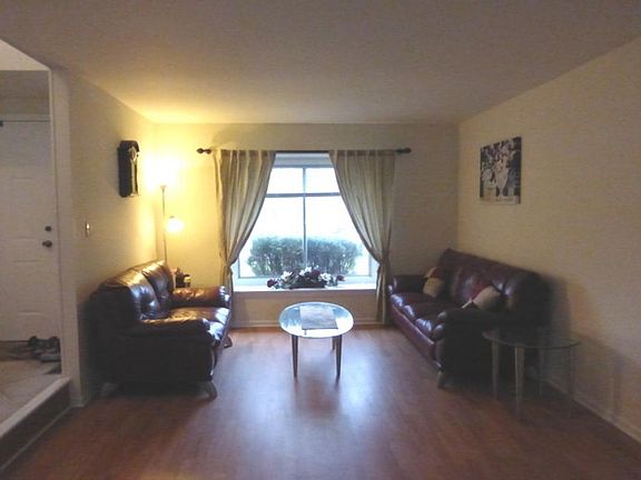 4th image of 2761 Greenfield Dr