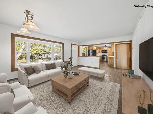 29 Thompson Road, Veazie, ME 04401