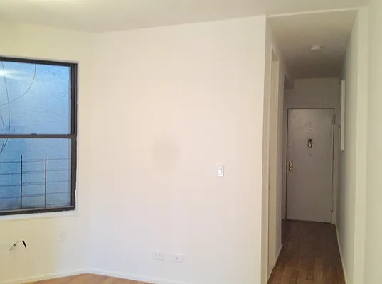 Rented by New Holland Residences | media 30