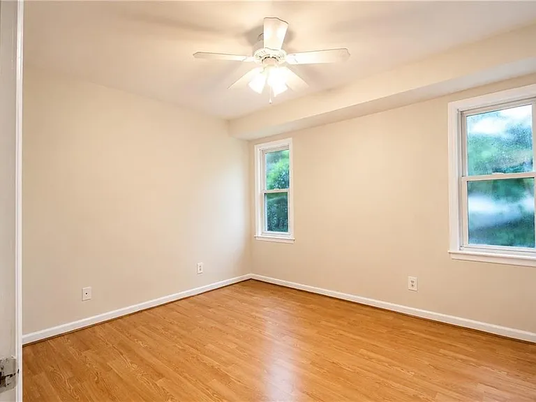3470 Clubland Dr — Photo 11