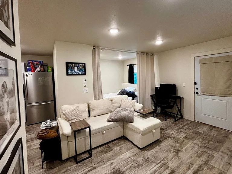 Easy Street Townhomes — Photo 13