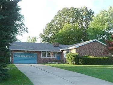 889 Pearlman Rd photo 1