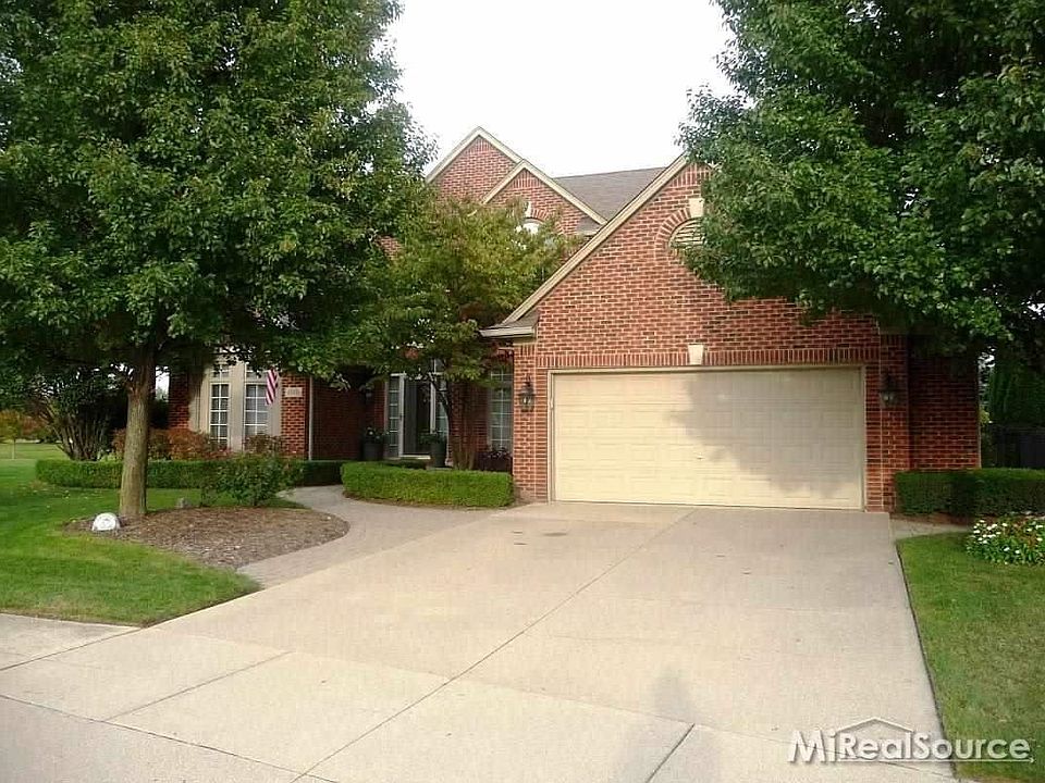 1st image of 48816 Bradford Dr
