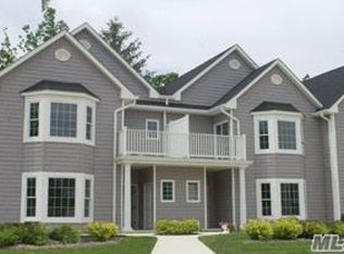 103 Okeefe Ct, Oakdale, NY 11769