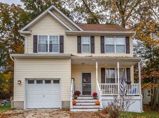 969 11th St, Pasadena, MD 21122