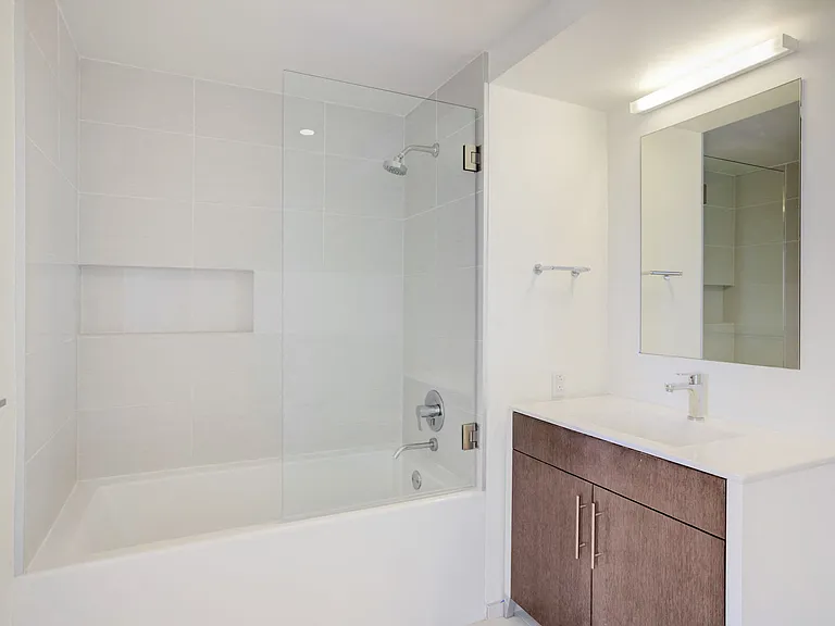 AKA West Hollywood Apartment Residences — Photo 18